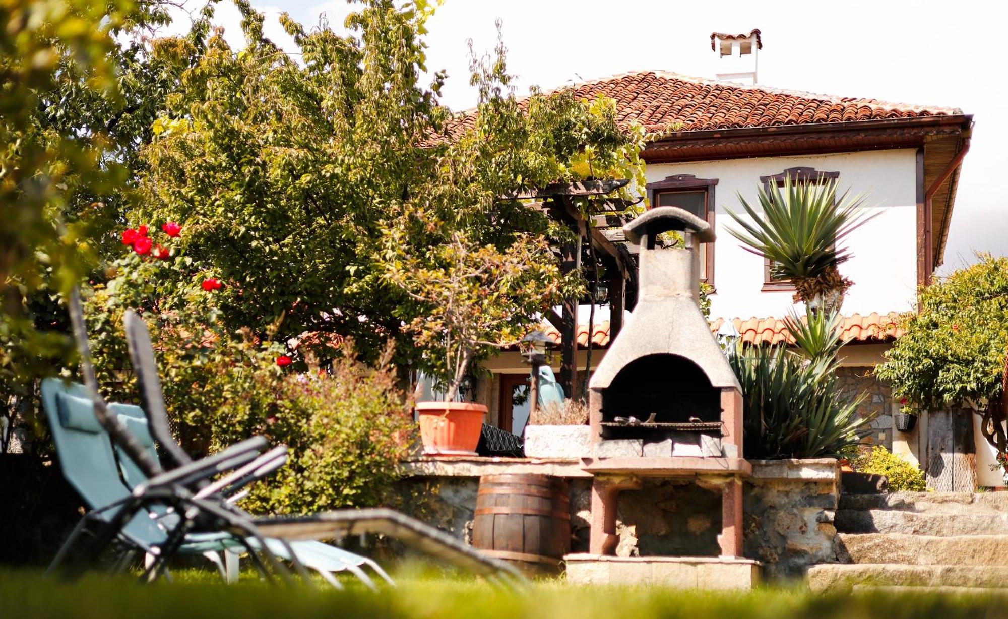Iliikova House Hotel Kalofer Exterior foto